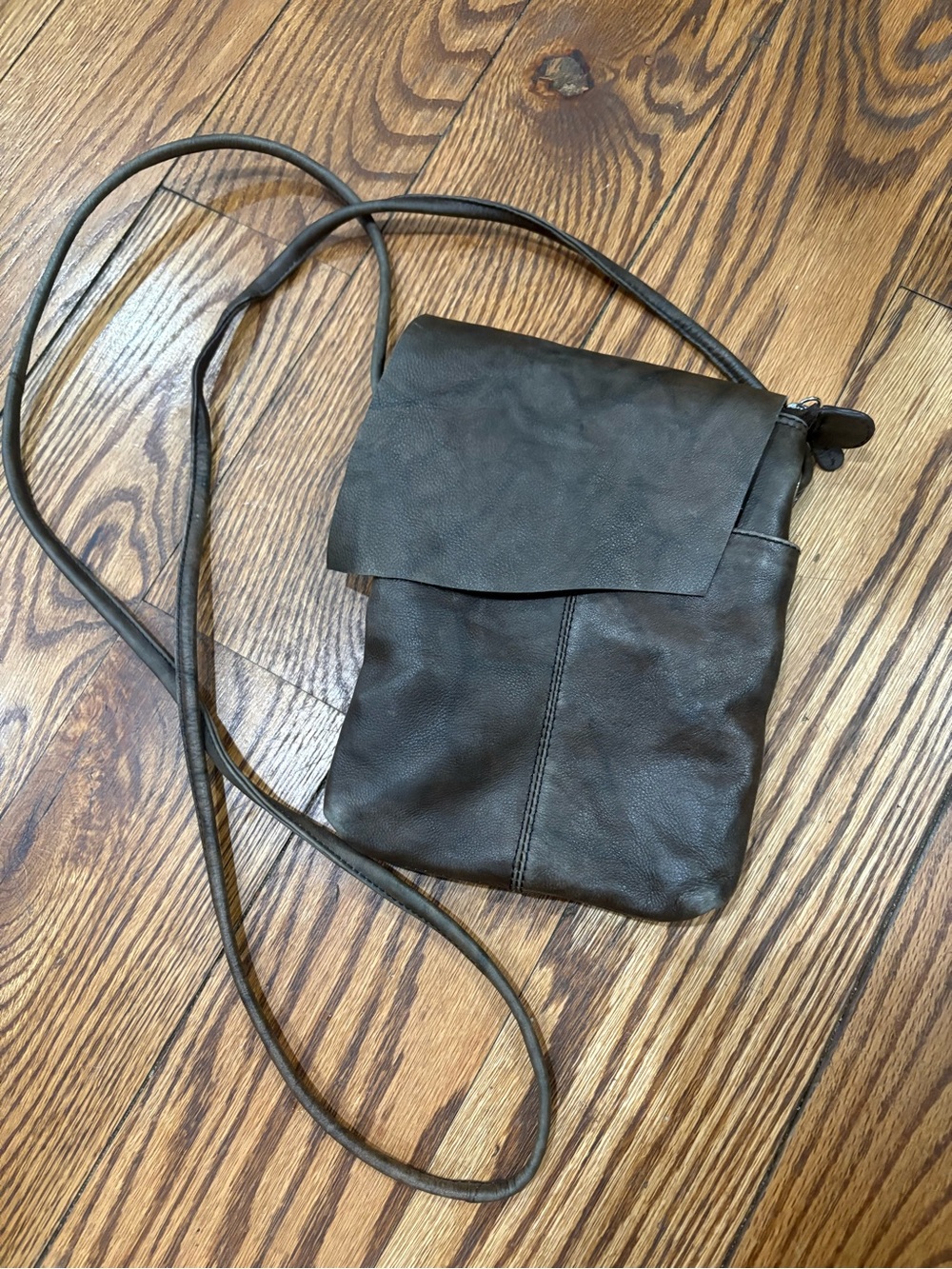 Minimalist chocolate brown Leather Crossbody with Flap Closure